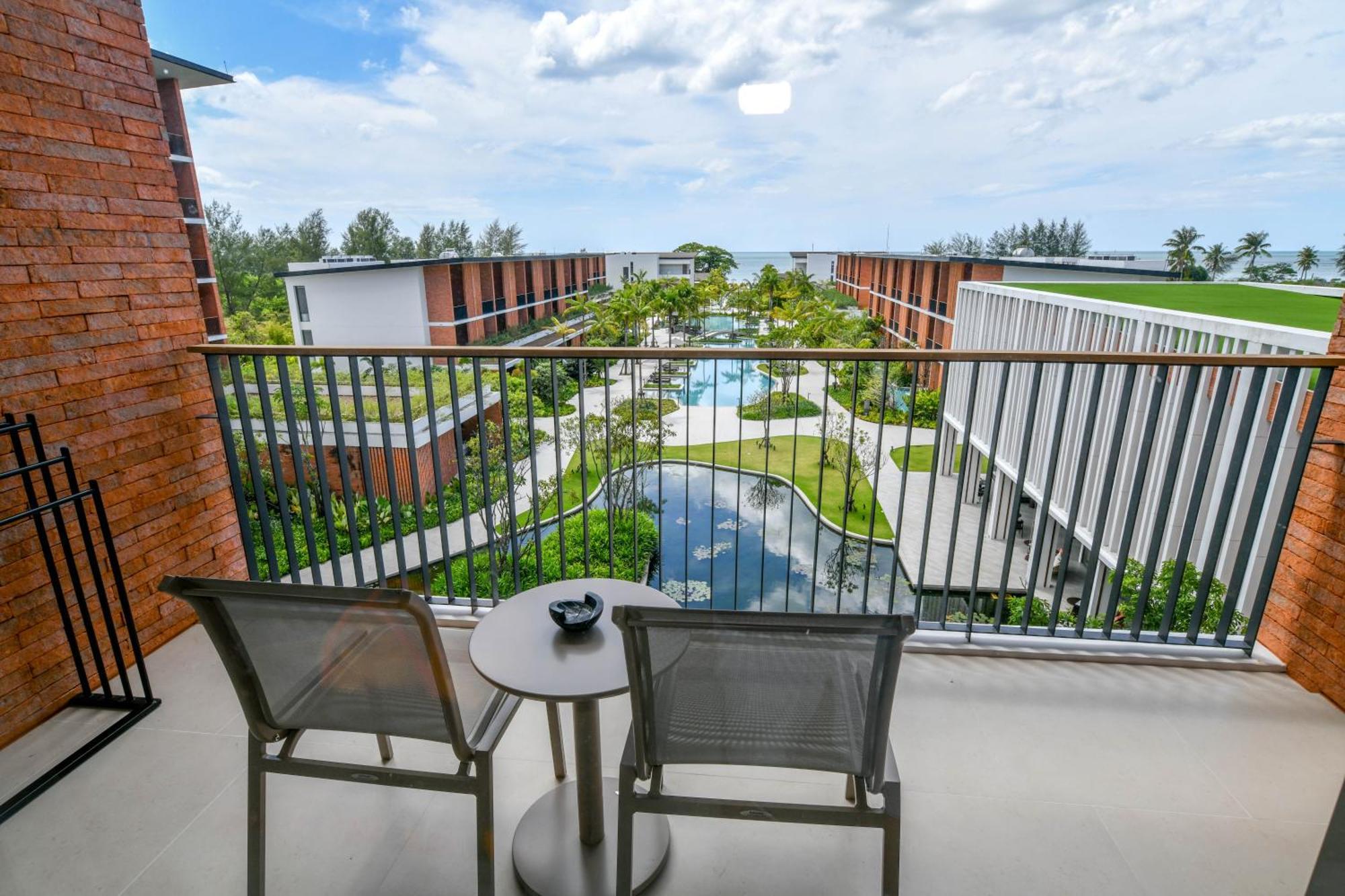 Pullman Khao Lak Resort Esterno foto